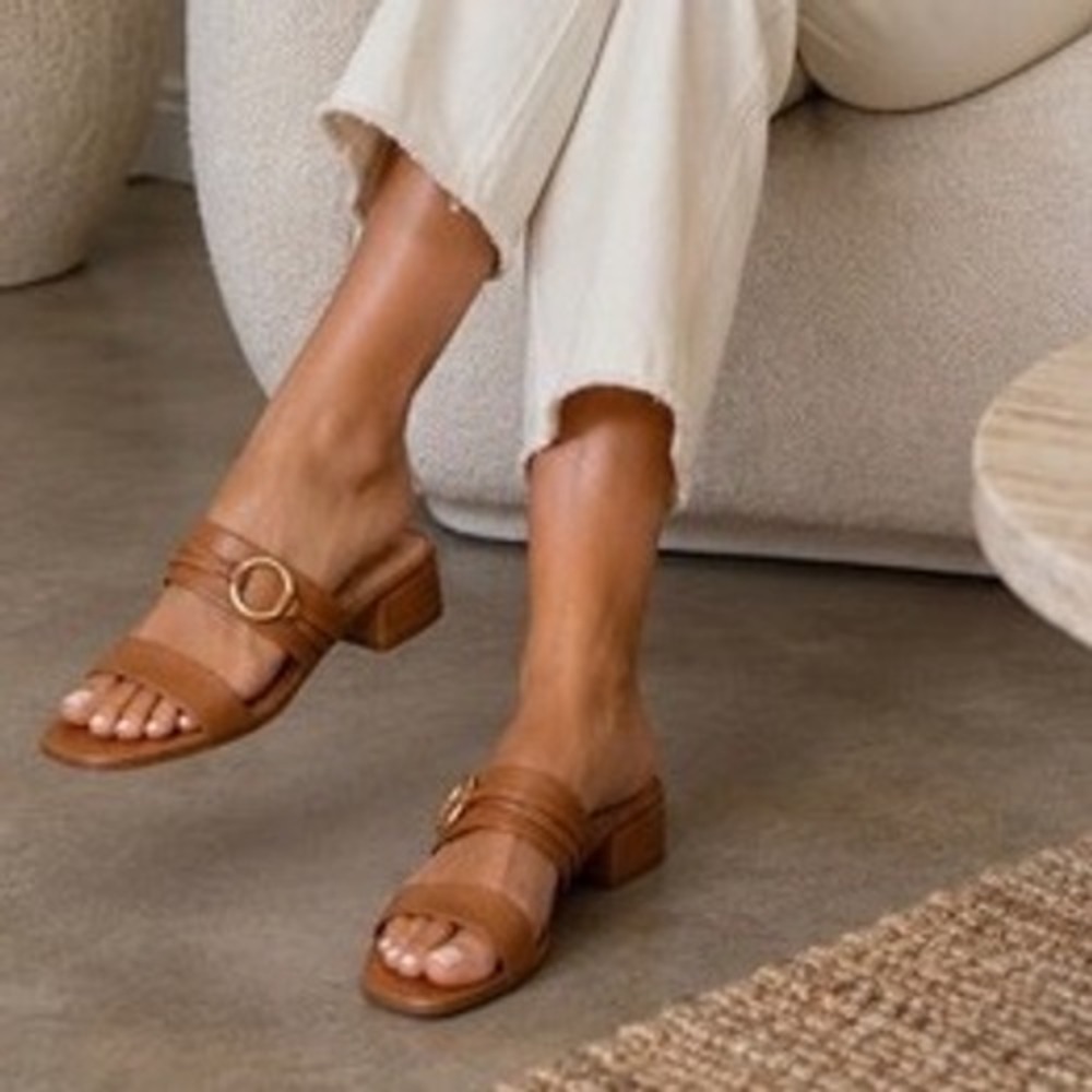 Italian Shoemakers Womens Brown Wedge Slide Sandals Gold Ring Detail Size 9